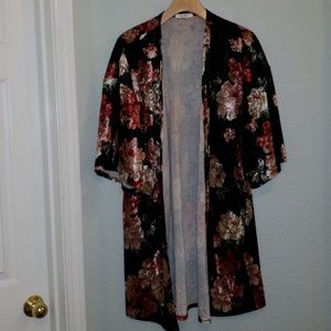 Crushed velvet kimono